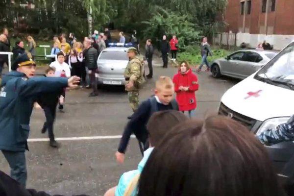 Школьников Петрозаводска отправили на дистанционное обучение после угроз неизвестного
