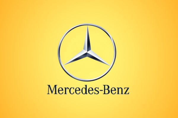 Mercedes-Benz полностью отключил российских дилеров